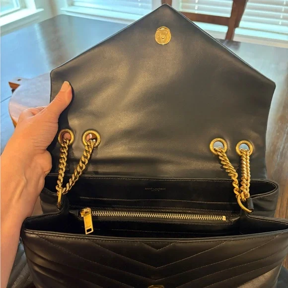 Saint Laurent Black and Gold Quilted Shoulder Bag - Picture 6 of 9